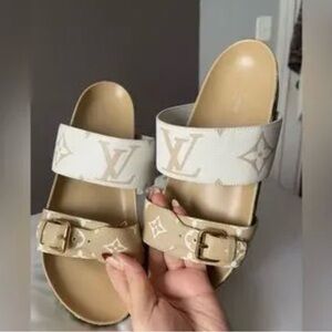 Louis Vuitton Women's Sandals - Cream and Tan